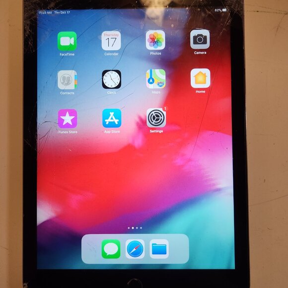 Apple iPad Air A1474 Tablet, 16GB, 9.7", WiFi Only, A7 Processor, w/Battery - Picture 11 of 14